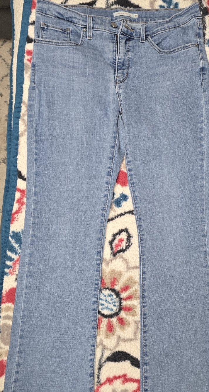 Levi's 315 Shaping Bootcut Jeans Light Wash Blue Size 31 Classic Denim